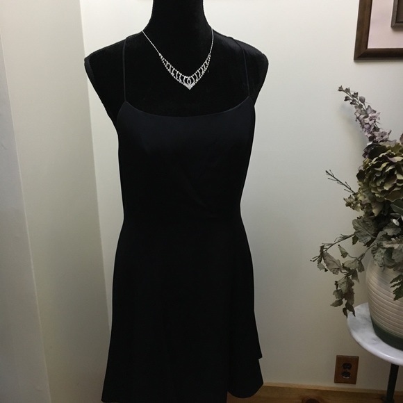 Niteline Dresses & Skirts - Niteline Delta Roufogali little black dress